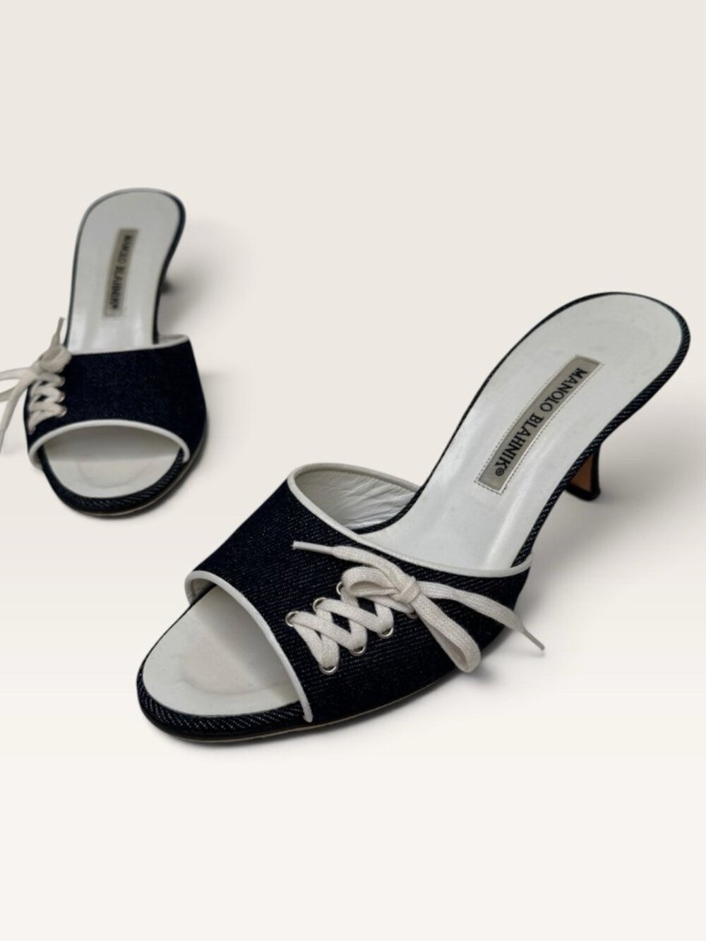 Vintage Manolo Blahnik Denim Lace Up Mules Size 38 Sandals Heels Y2K Bow Blue - Picture 3 of 11